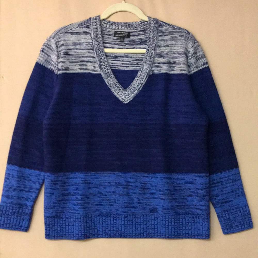 Lord & Taylor Women’s Blue 100% Merino Wool V- neck Sweater. Sz. S